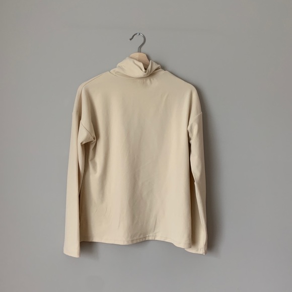 NWOT Ivory Lounge Set - Picture 3 of 5